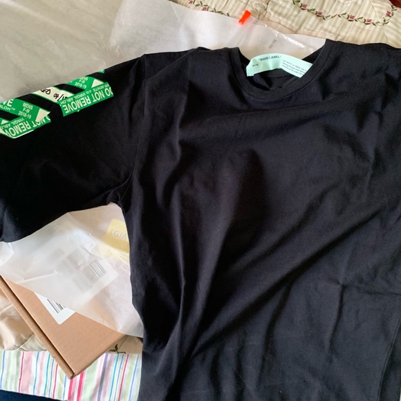 OFF-White Green and Black Logo Full-Sleeve - Picture 2 of 3